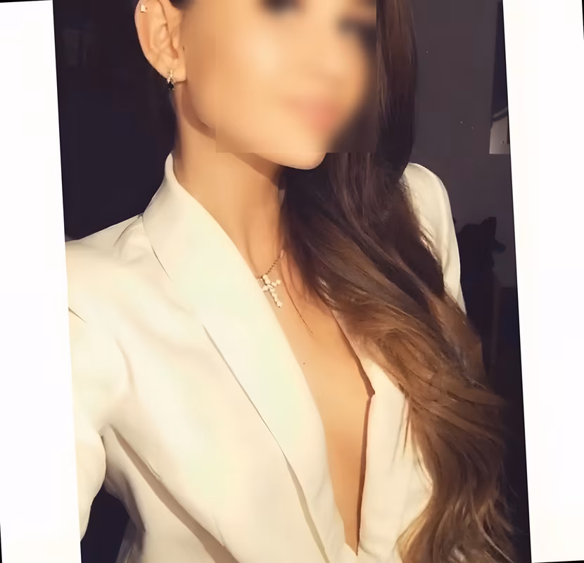 Busty Diana